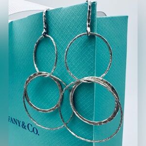 Tiffany & Co. Picasso Hammered Interlocking Loop Earrings in Silver with Pouch